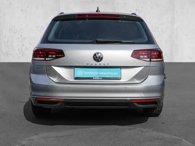 Volkswagen Passat view 6