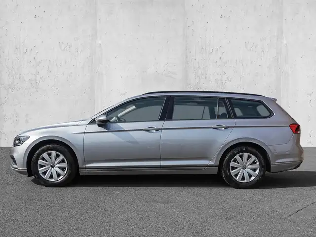 Volkswagen Passat view 5