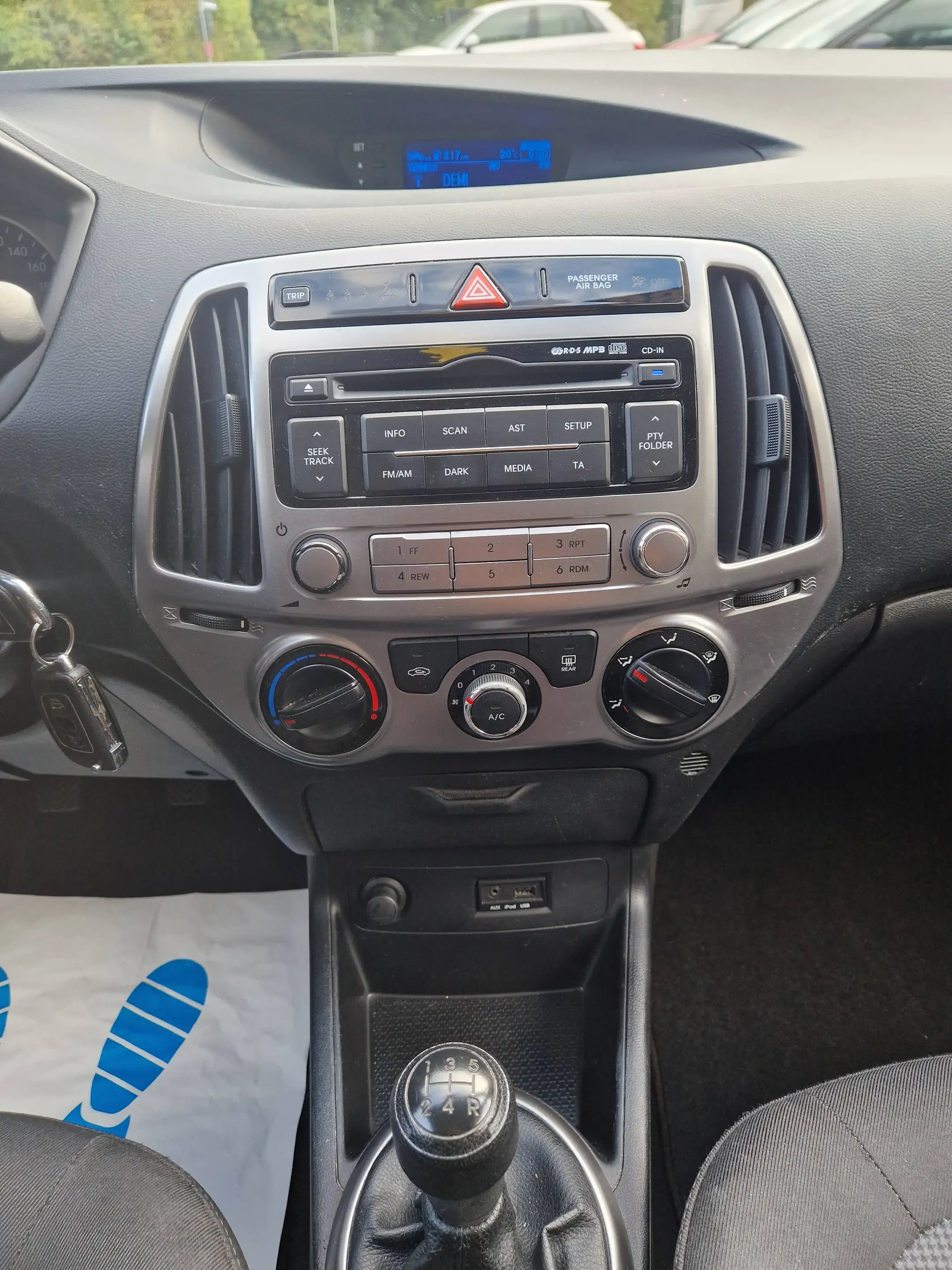 Hyundai i20 1.2 Klima 80Tkm ESP Allwetter TÜV+Inspek NEU — photo 15
