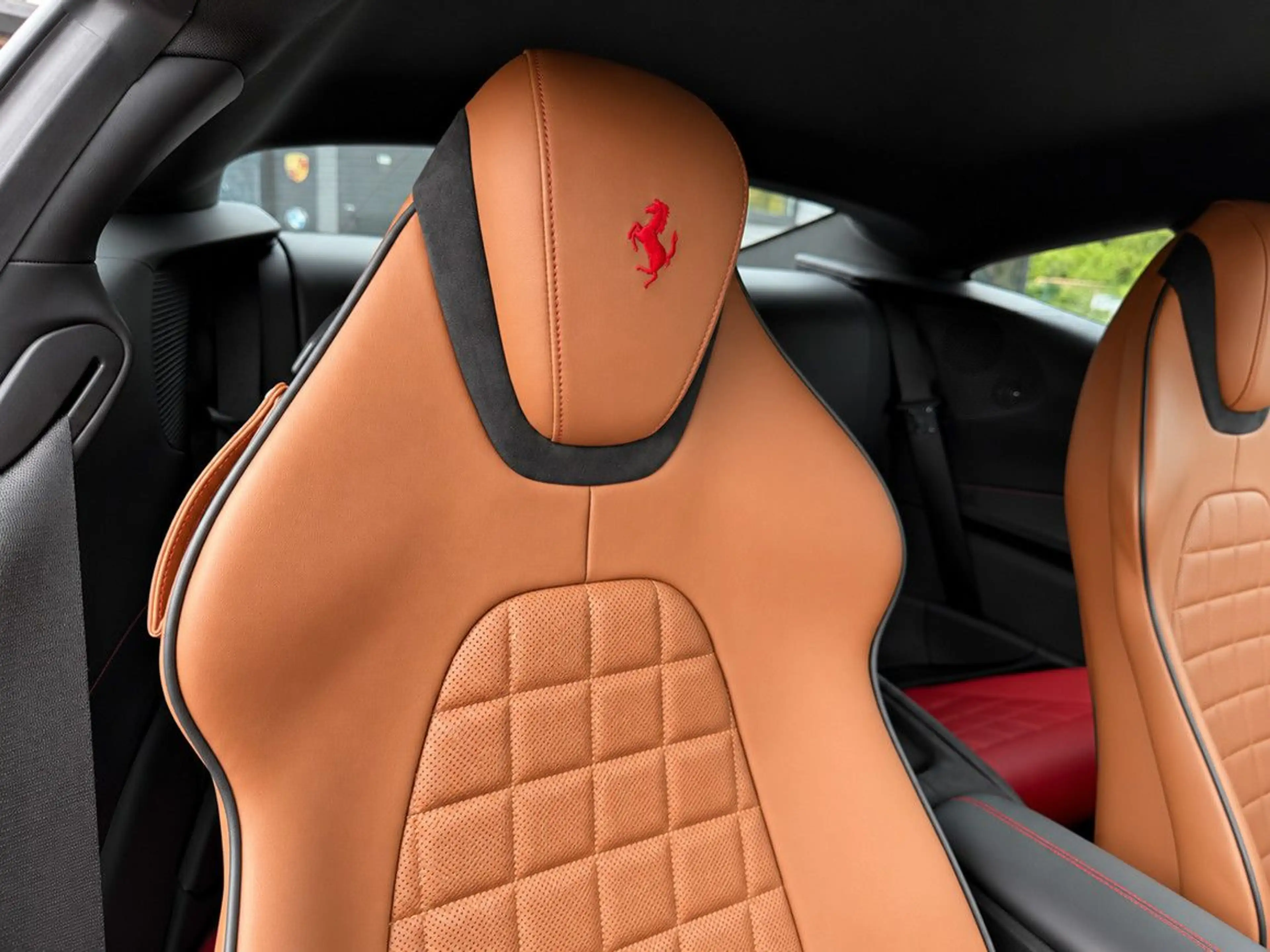Ferrari Roma 3.9 T V8 DCT U-frei/VOLL/sofort verfügbar ! — photo 11