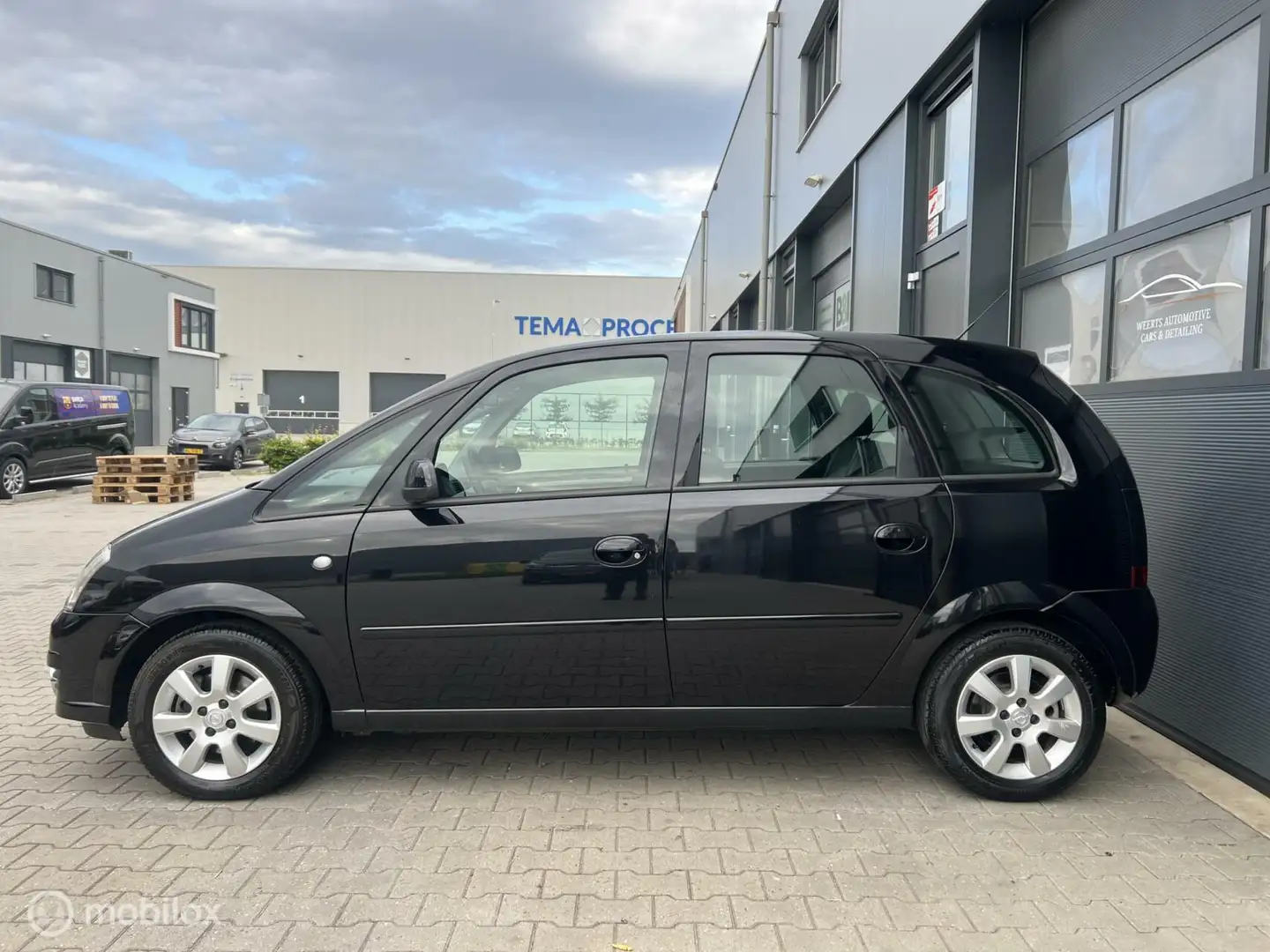 Opel Meriva 1.8L Cosmo |HOGE INSTAP|TREKHAAK|AIRCO|STOELVERW Zwart - 2