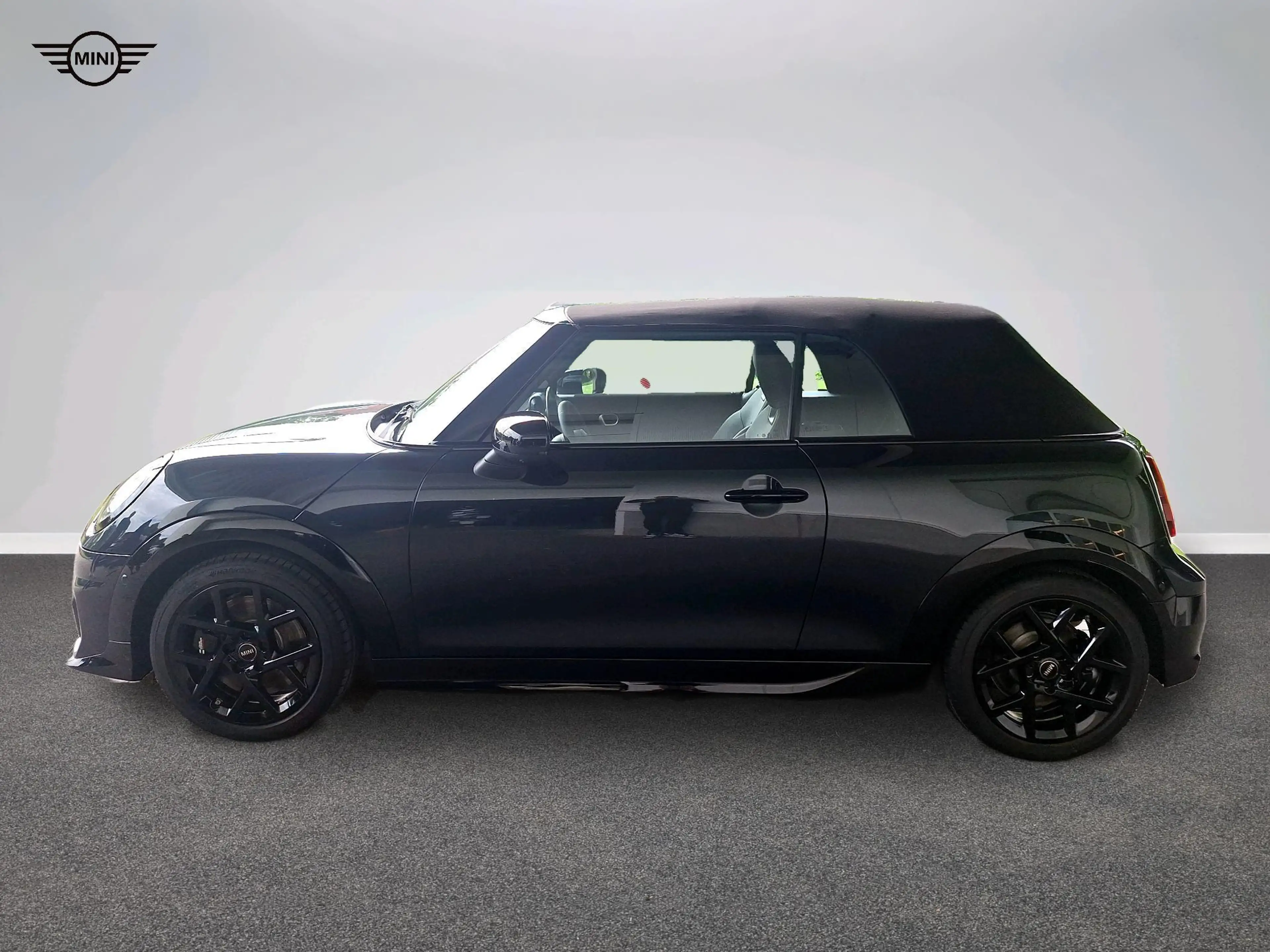 MINI Cooper S Cabrio John Cooper Works Trim — photo 2