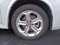 BMW X1 sDrive20i *M-PAKET*HUD*HARMAN KARDON*KOMFORTZ Weiß - thumbnail 11