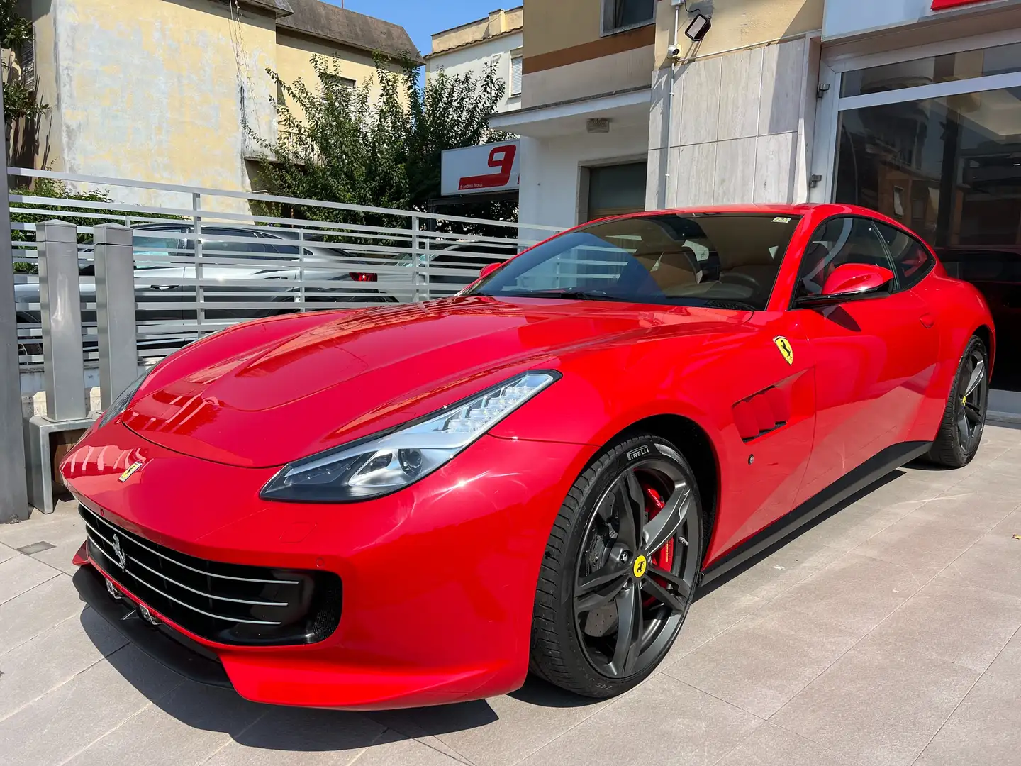 Ferrari GTC4 Lusso V12 6.3 dct Scudetti 20" SERVICE FERRARI Rojo - 2