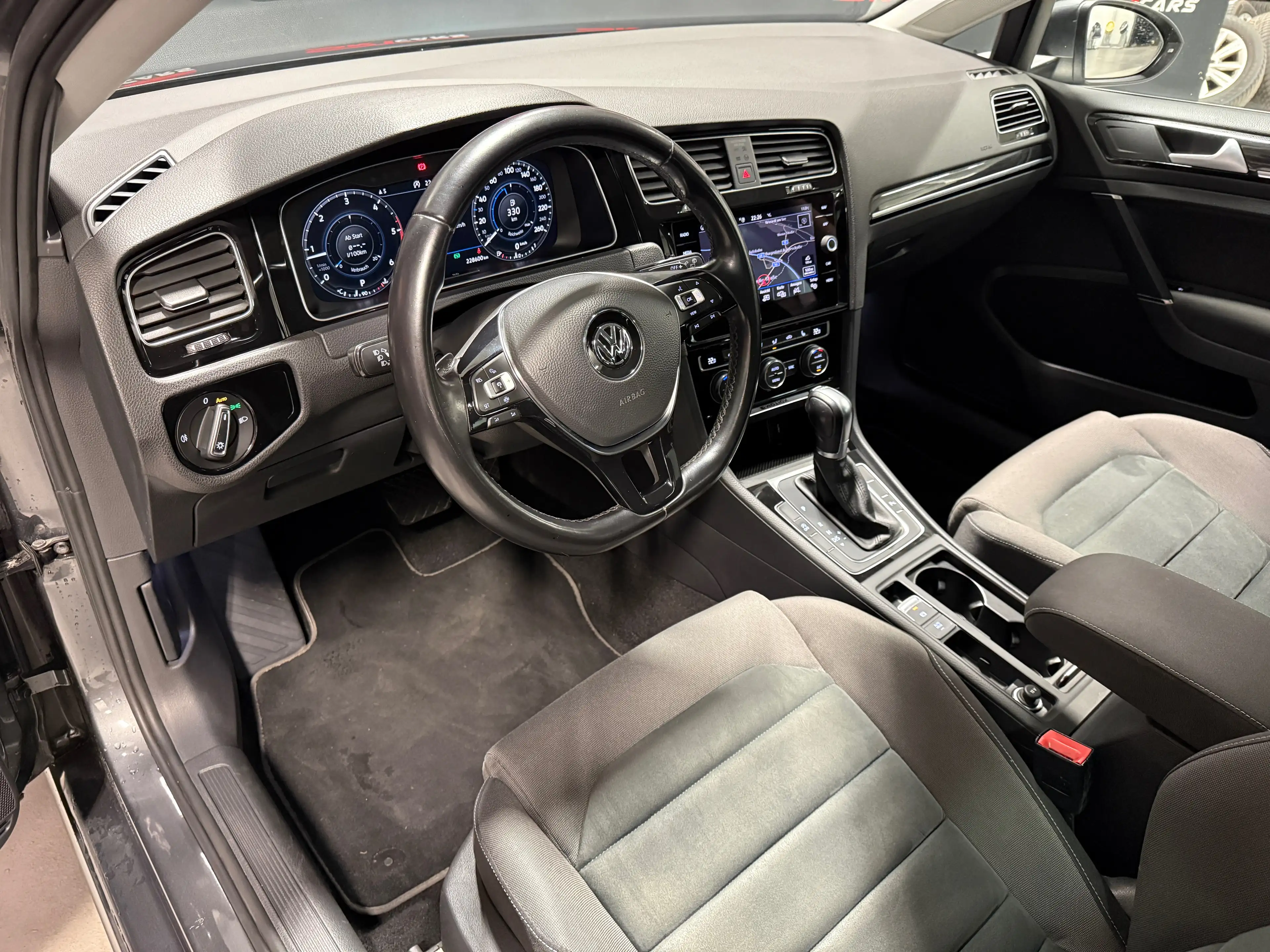 Volkswagen Golf Variant 4Motion 2.0 TDI Highline Aut. DSG* Rline Sportpaket*ACC*Digitaltacho*AHK — photo 9