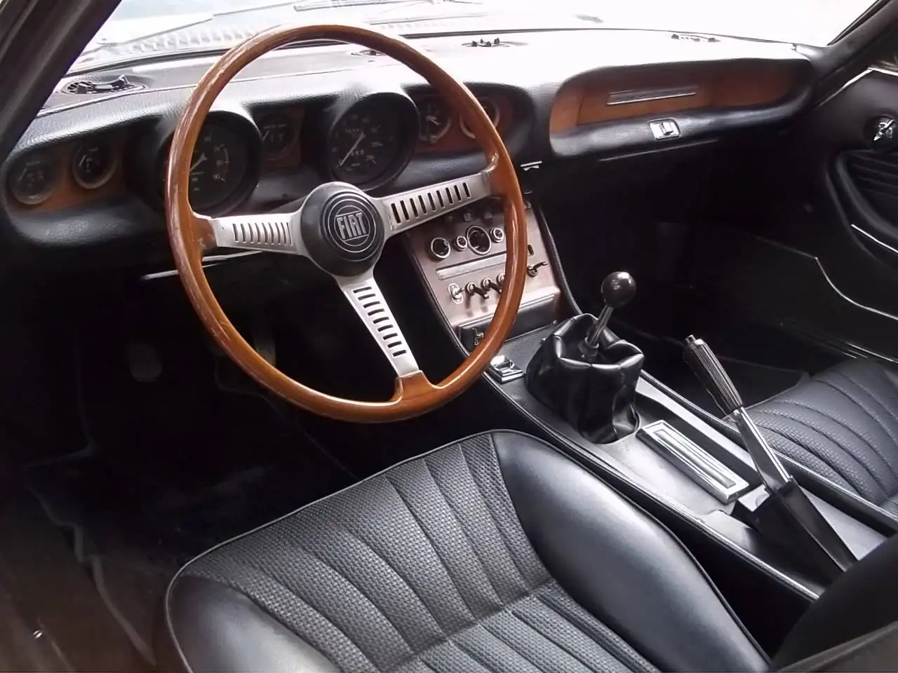Fiat Dino Coupè by Bertone, foto 9