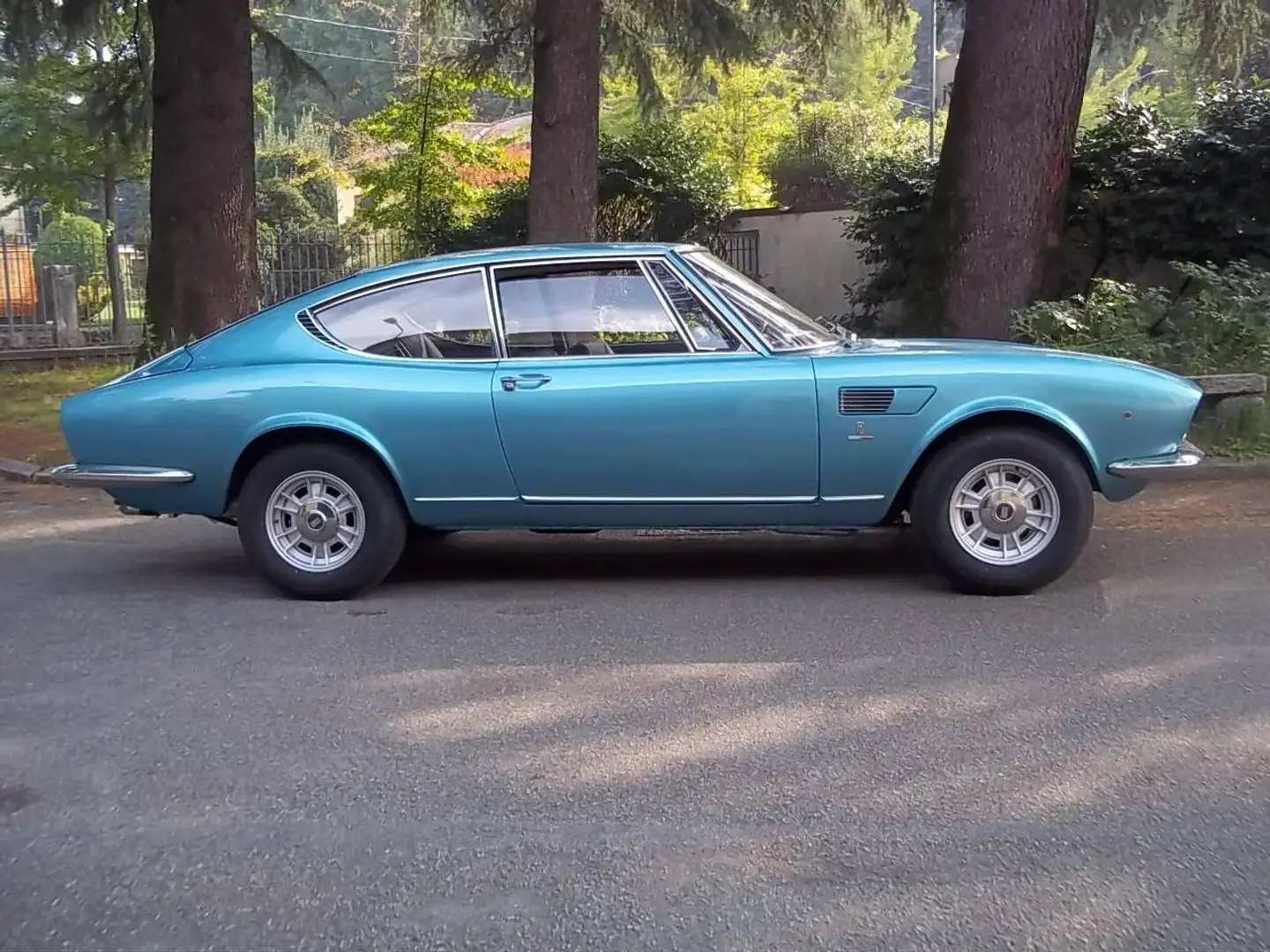 Fiat Dino Coupè by Bertone Blau - 2