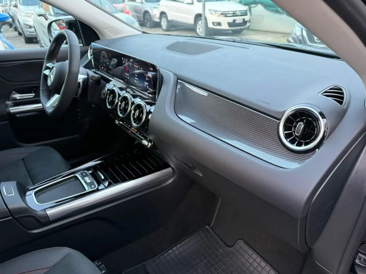 Mercedes-Benz GLA 2026 — фото 13