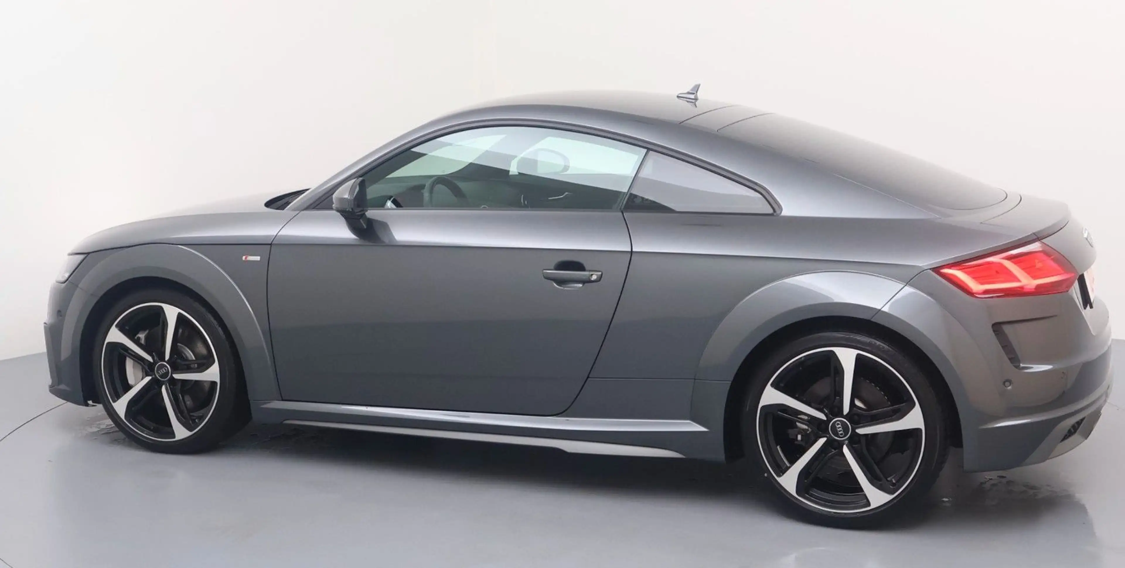 Audi TT Coupe 45 TFSI quattro S LINE VIRTUAL COCKPIT — photo 5