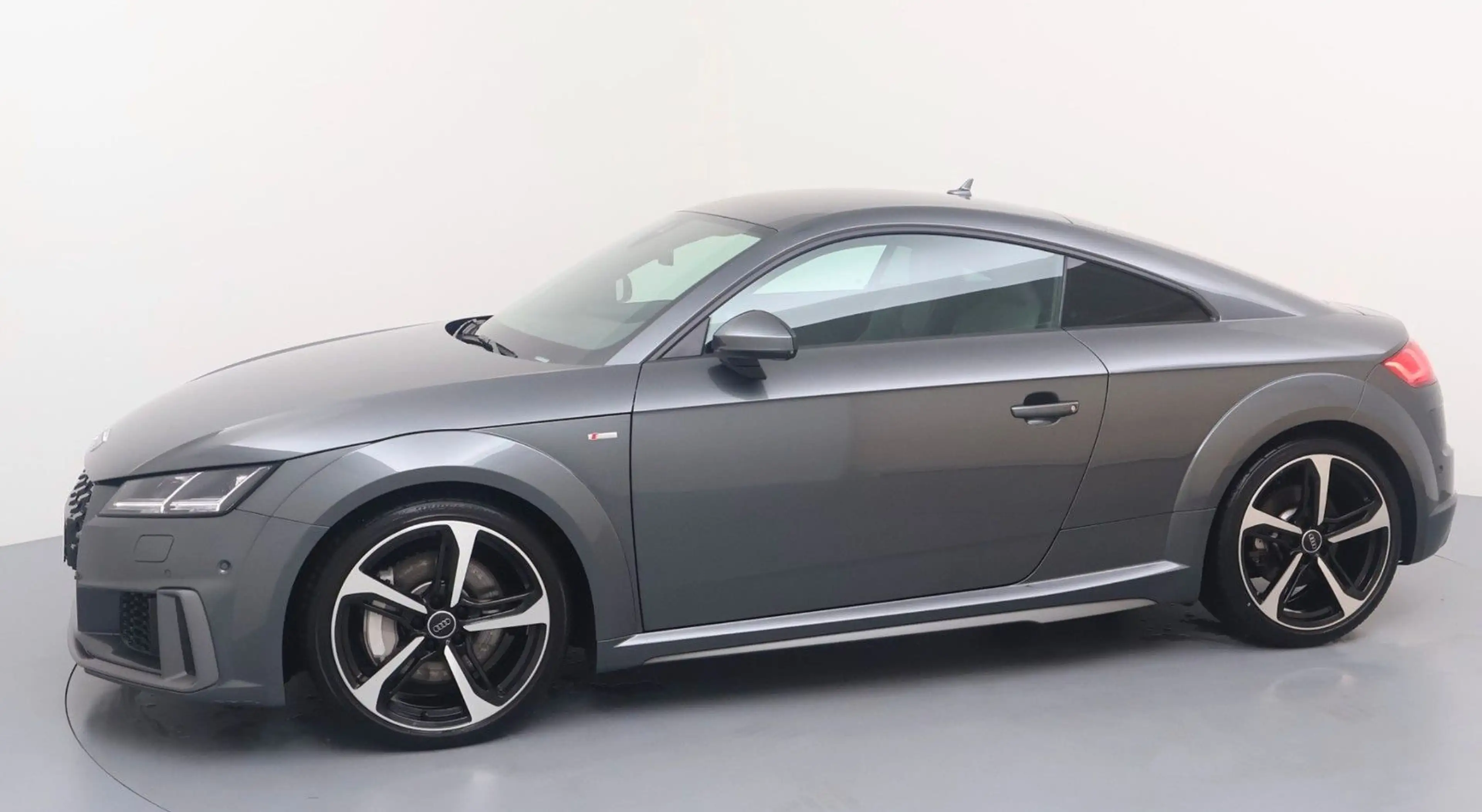 Audi TT Coupe 45 TFSI quattro S LINE VIRTUAL COCKPIT — photo 6
