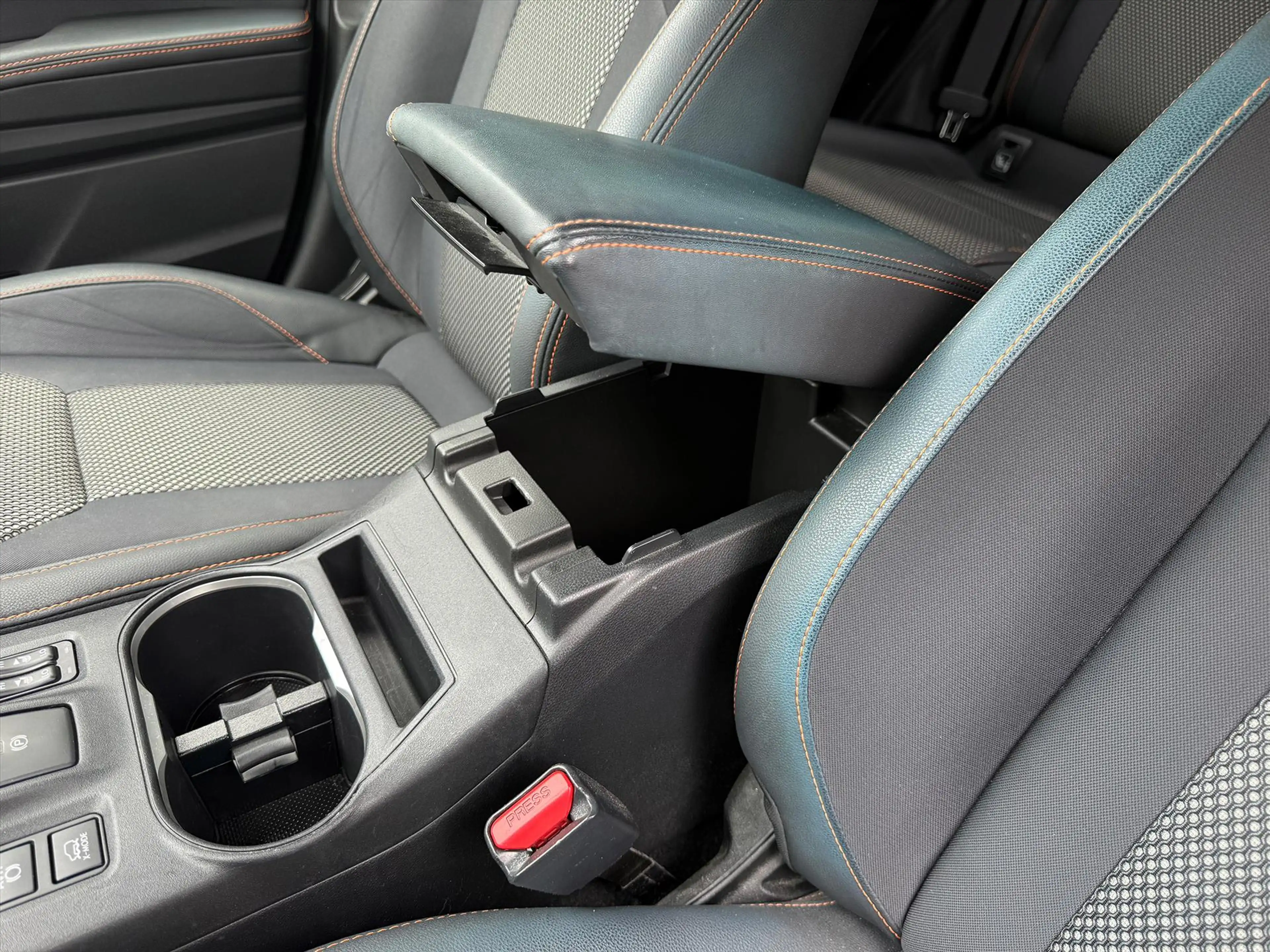 Subaru XV 2.0i e-BOXER 150pk CVT Luxury | modeljaar 22 | Nav — photo 31