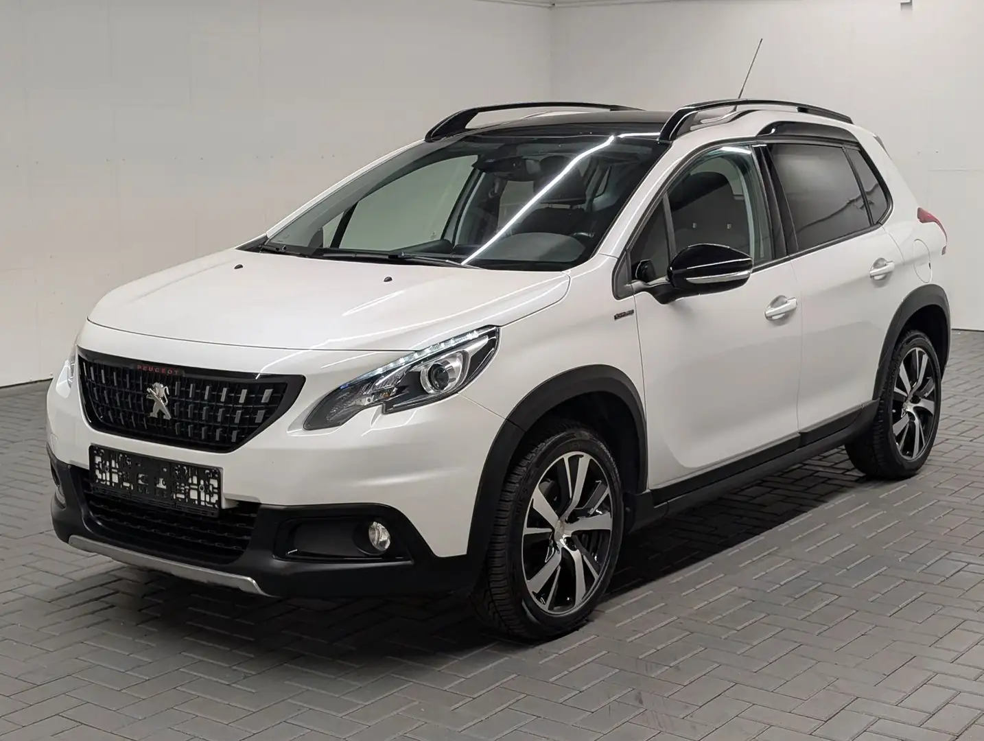 Peugeot 2008 Allure Navi/Pano/AHK/SHZ/Kam/17 LM Weiß - 1