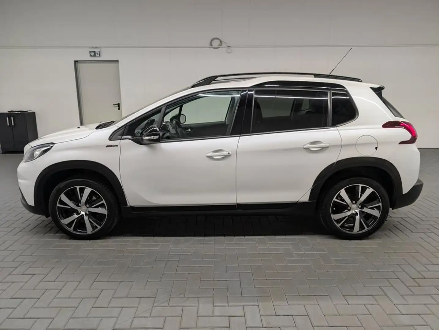 Peugeot 2008 Allure Navi/Pano/AHK/SHZ/Kam/17 LM Weiß - 2