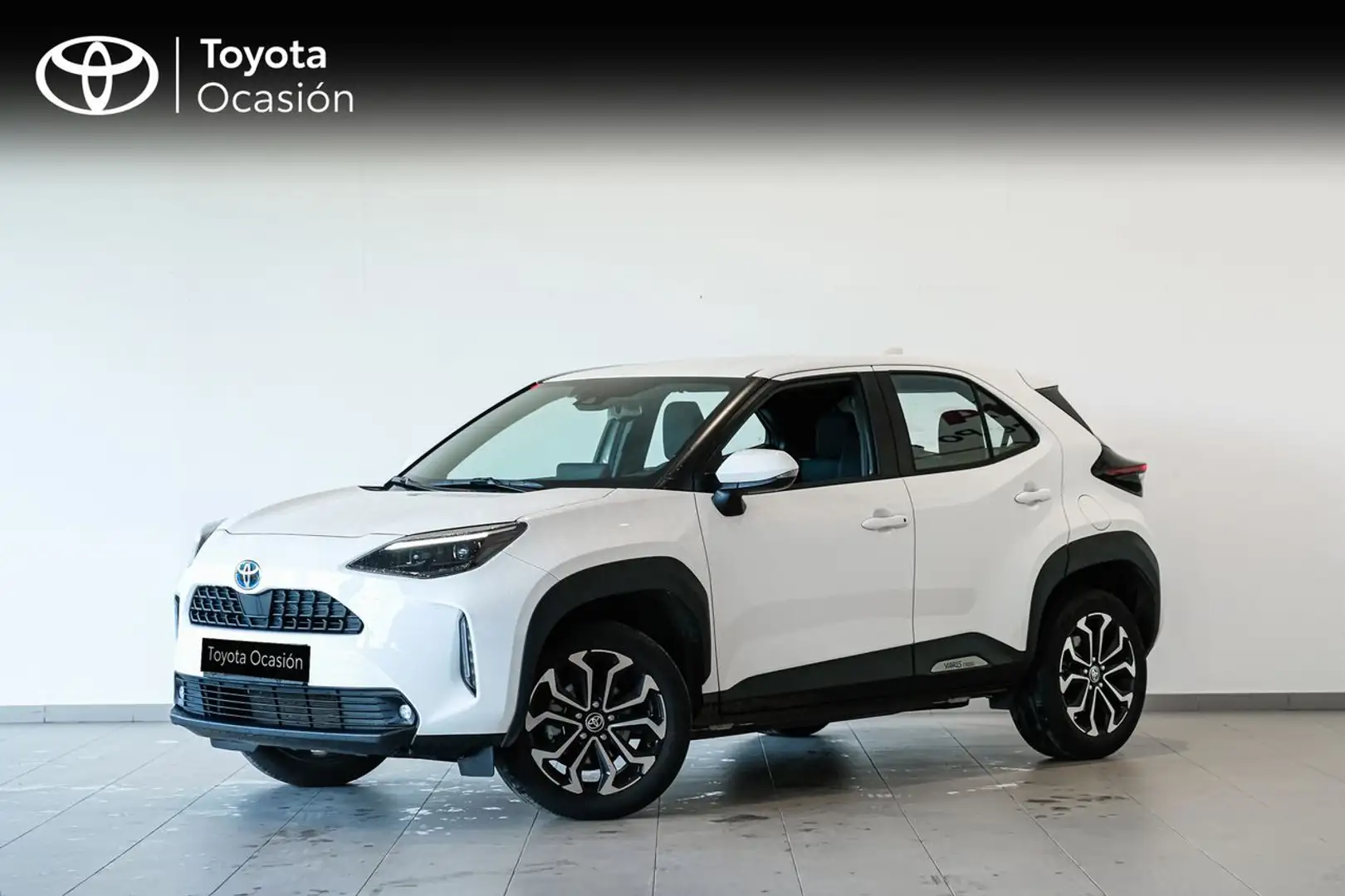 Toyota Yaris Cross 120H Active Tech Wit - 1