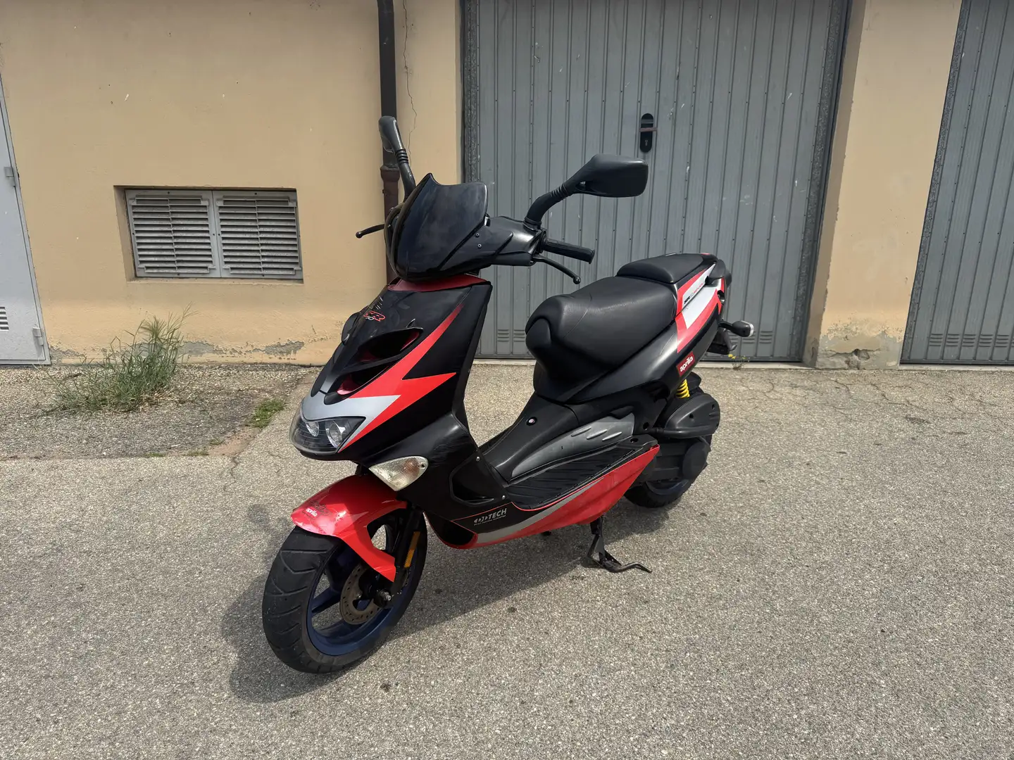 Aprilia SR 50 d-tech - 1
