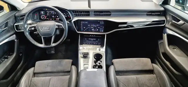 Audi A6 view 12
