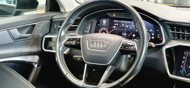 Audi A6 view 14