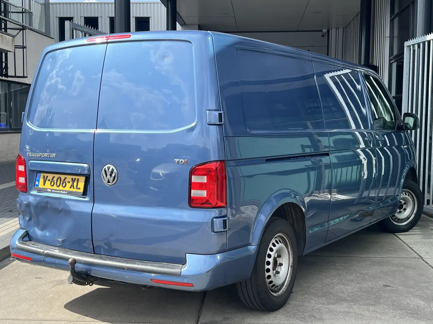Volkswagen T6 Transporter 2.0 TDI L2H3 Highline | TREKHAAK | NAVI | PDC | CR - 2