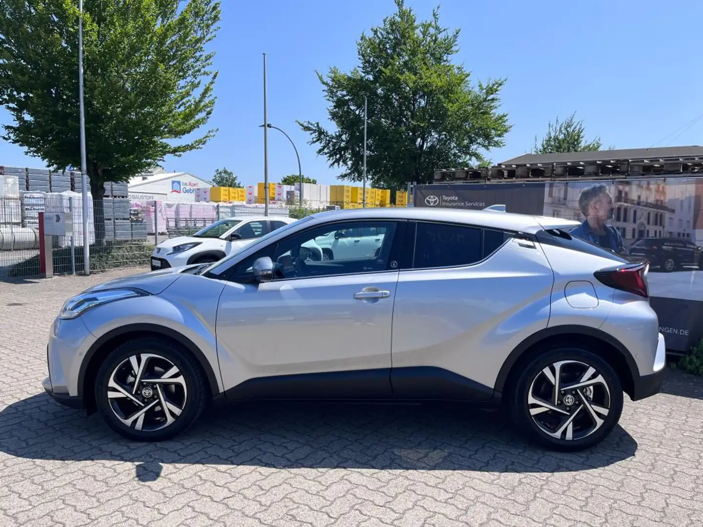 Toyota C-HR Hybrid Team Deutschland Plateado - 2