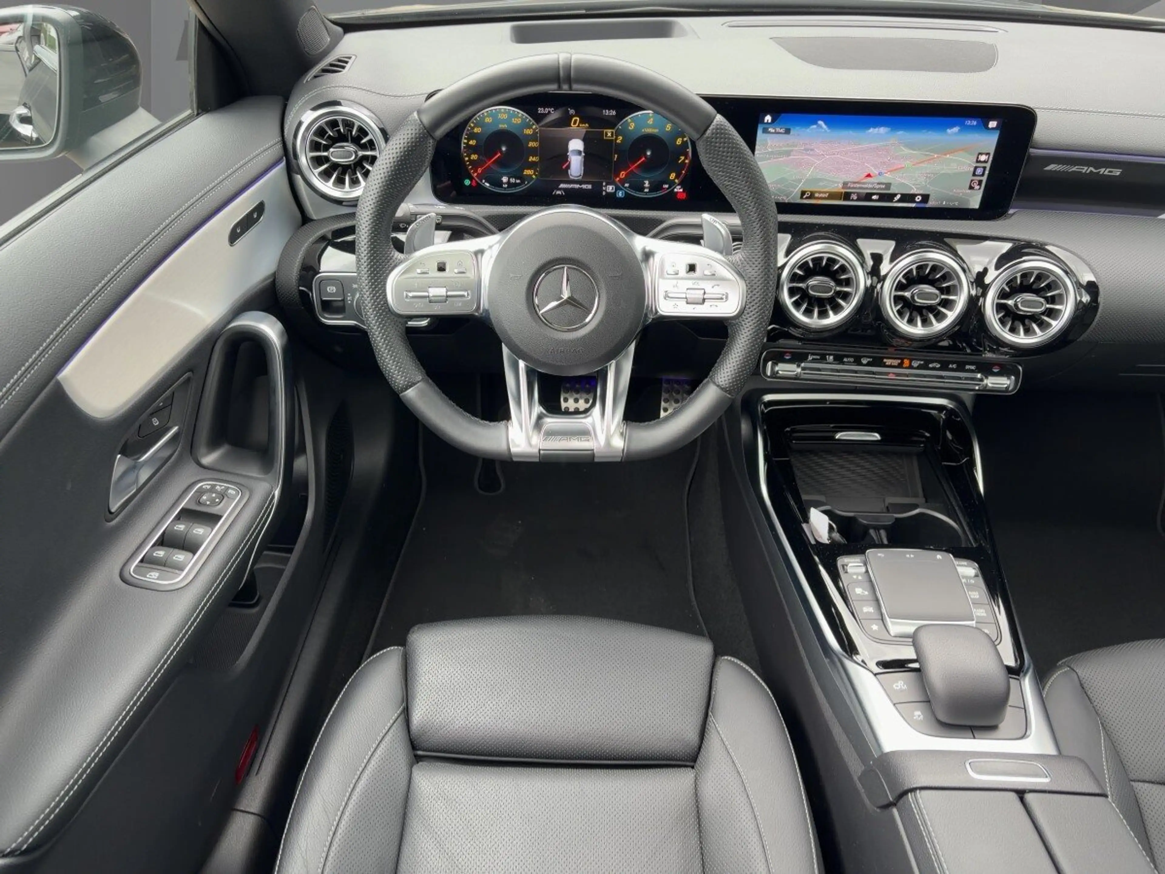 Mercedes-Benz CLA 35 AMG CLA 35 SB Pano/Night/KeyG/HUD/Sitzklima/R-Kamera — photo 9