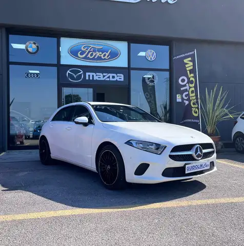 Mercedes-Benz A 220 Automatic 190CV BENZ NAVI RETROCAM LED PELLE