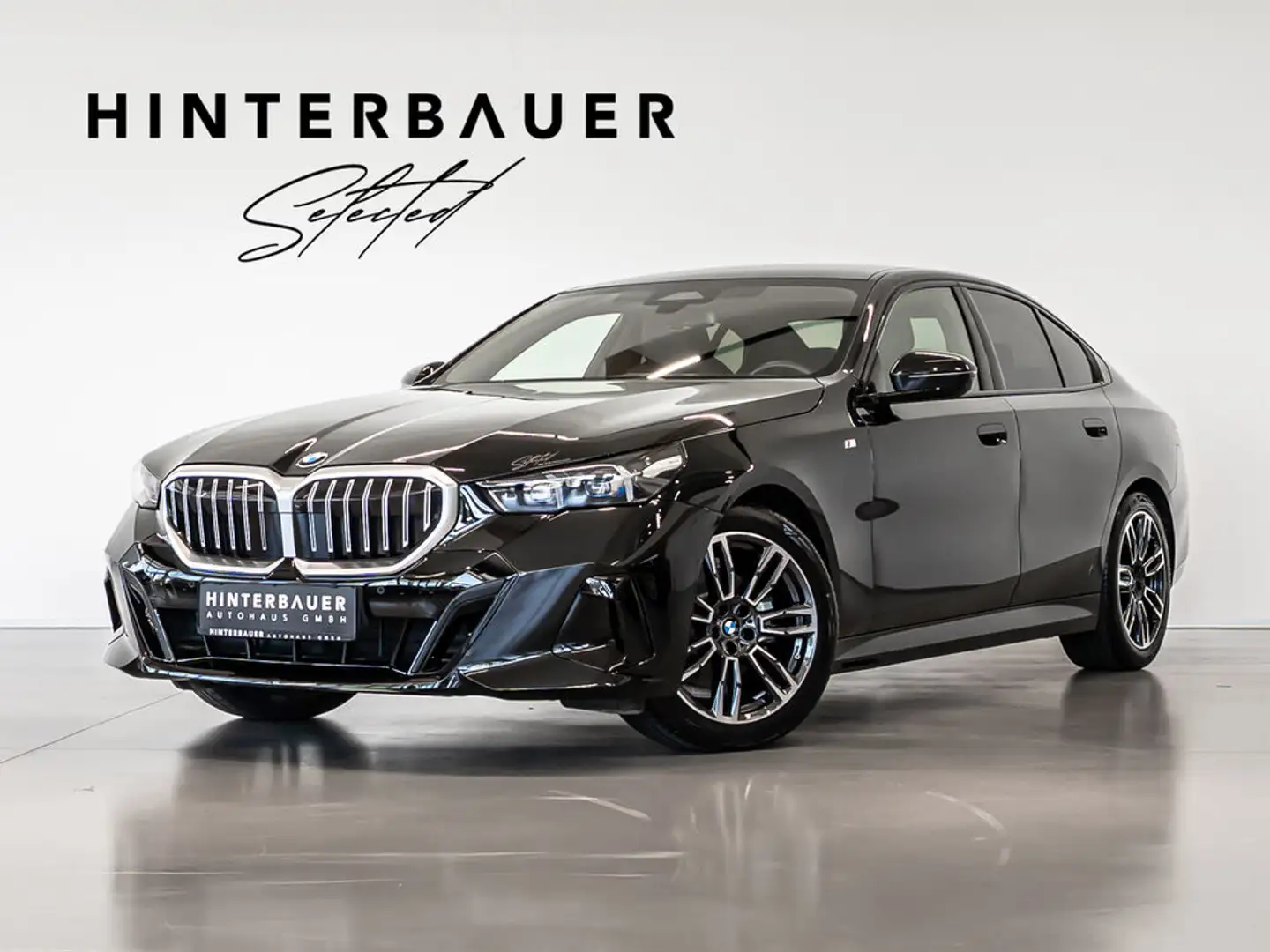 BMW 520 i M-SPORT Aut. *PANO*LED*HEAD-UP* Schwarz - 1