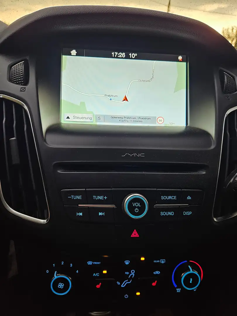 Ford Focus Focus Traveller 1,5 TDCi Titanium Titanium Weiß - 2