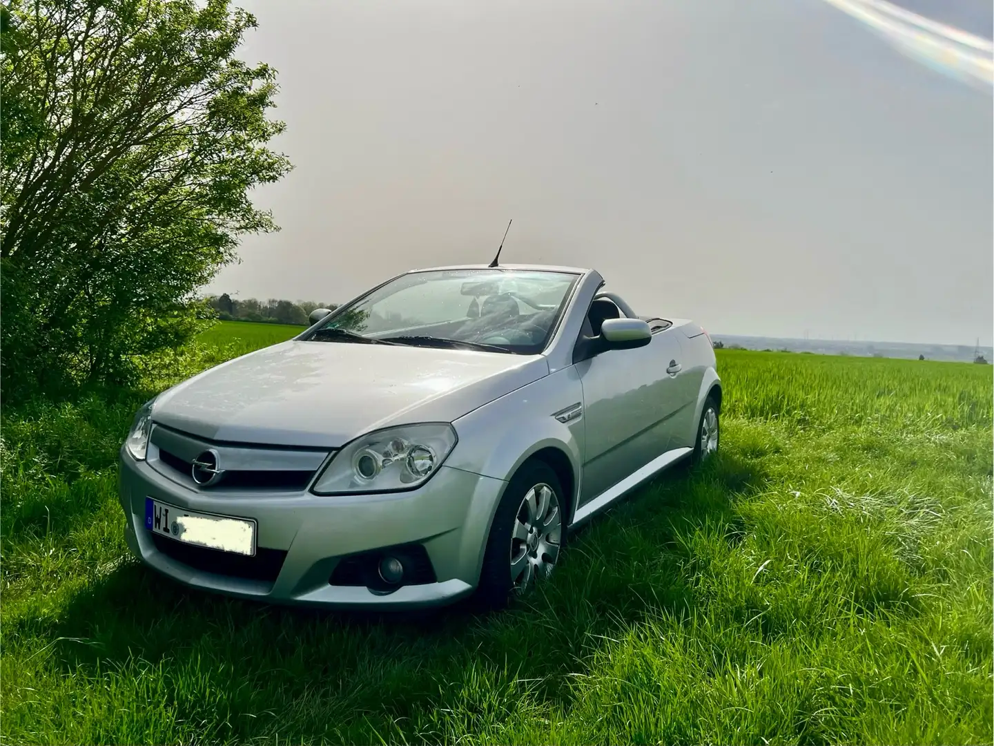 Opel Tigra Twintop - Genieße den Sommer im Cabrio! Gümüş rengi - 1