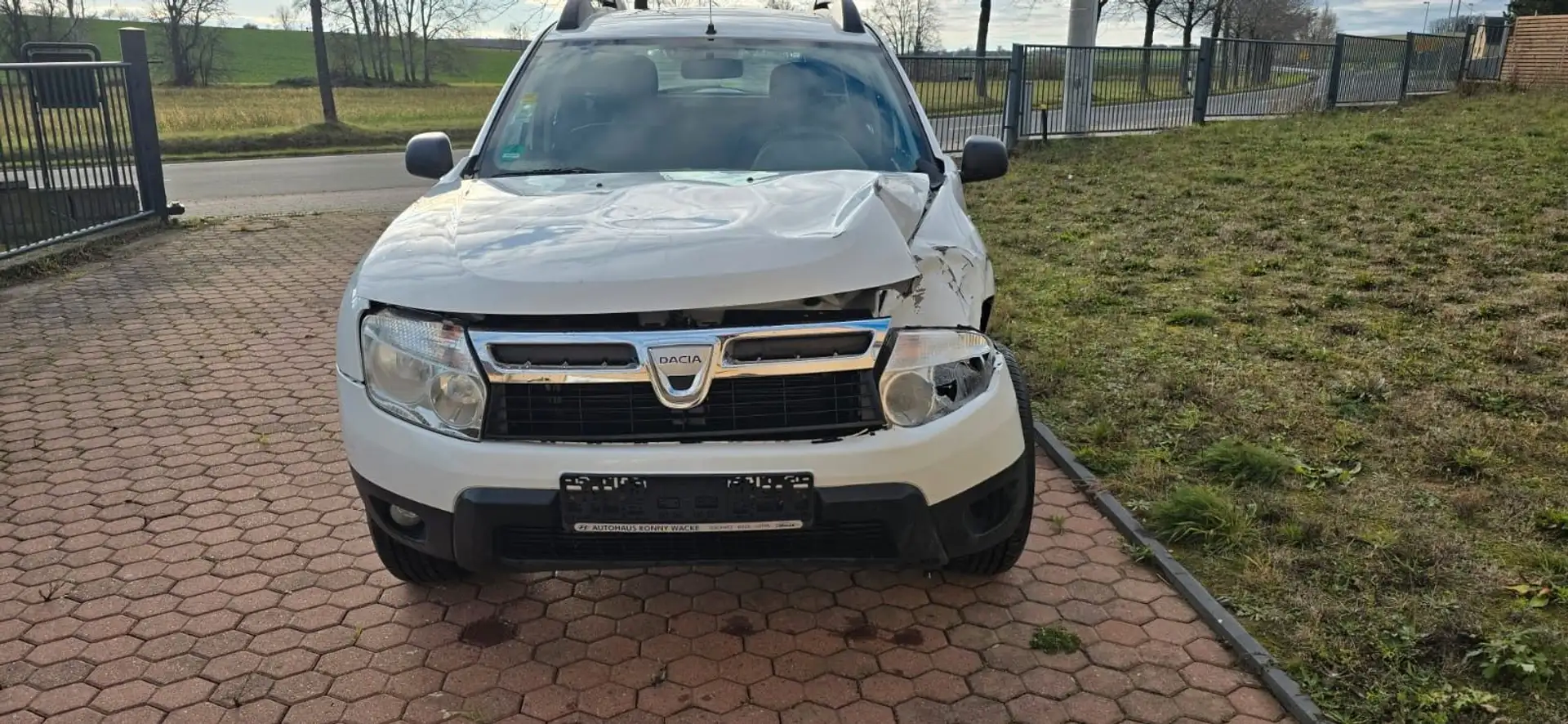 Dacia Duster I Laureate 4x2 -  1.5 Blanc - 1