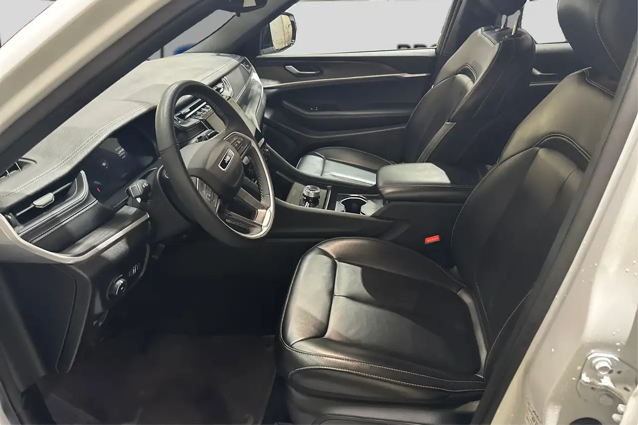 Jeep Grand Cherokee photo Jeep Grand Cherokee