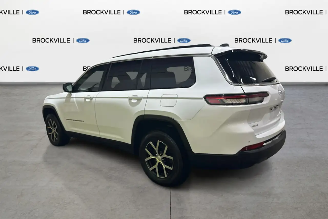 Jeep Grand Cherokee photo Jeep Grand Cherokee