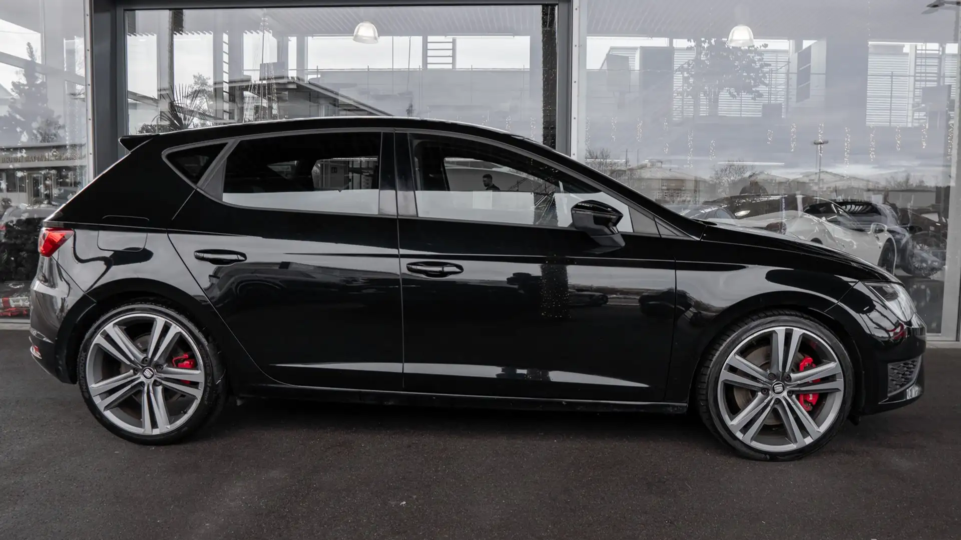 SEAT Leon CUPRA *ACC*SPUR*NAVI*SHZ* Schwarz - 2