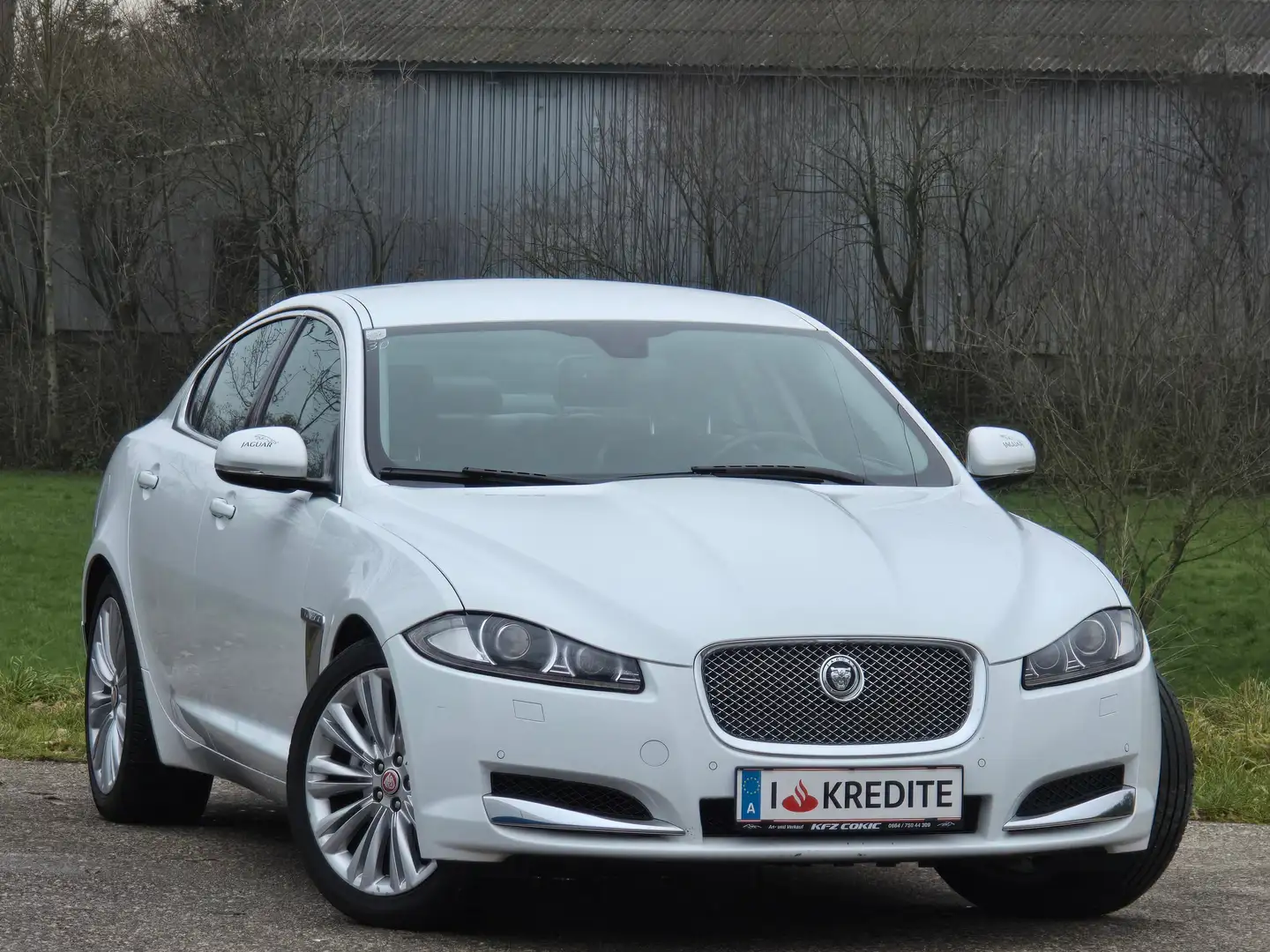Jaguar XF 2.2 Diesel Top* Kredit* Automatik* Navi* Leder* - 2