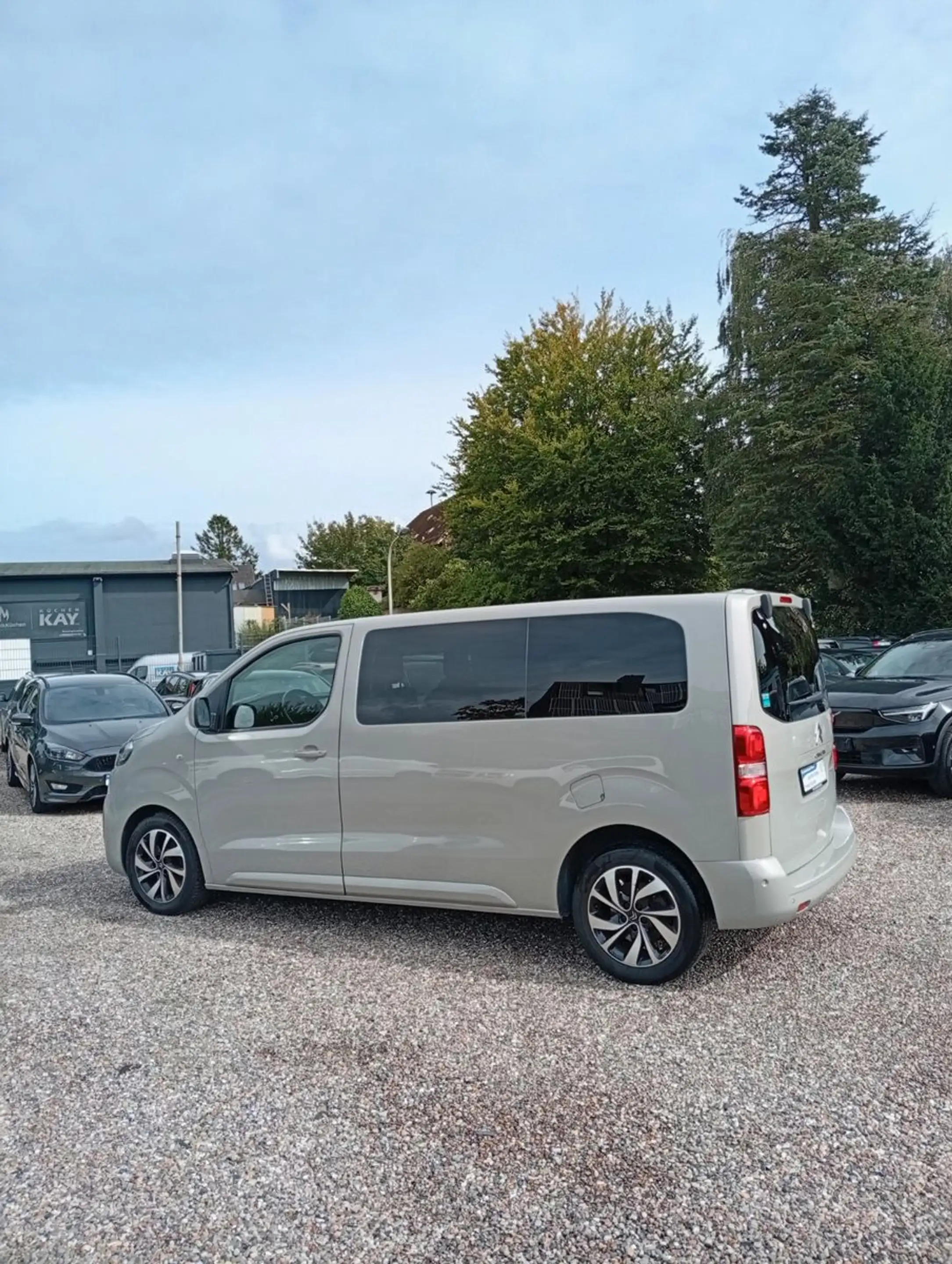 Citroen Spacetourer 2,0 BlueHDi.Navi.Kamera.Pano-R.HUD. — photo 3