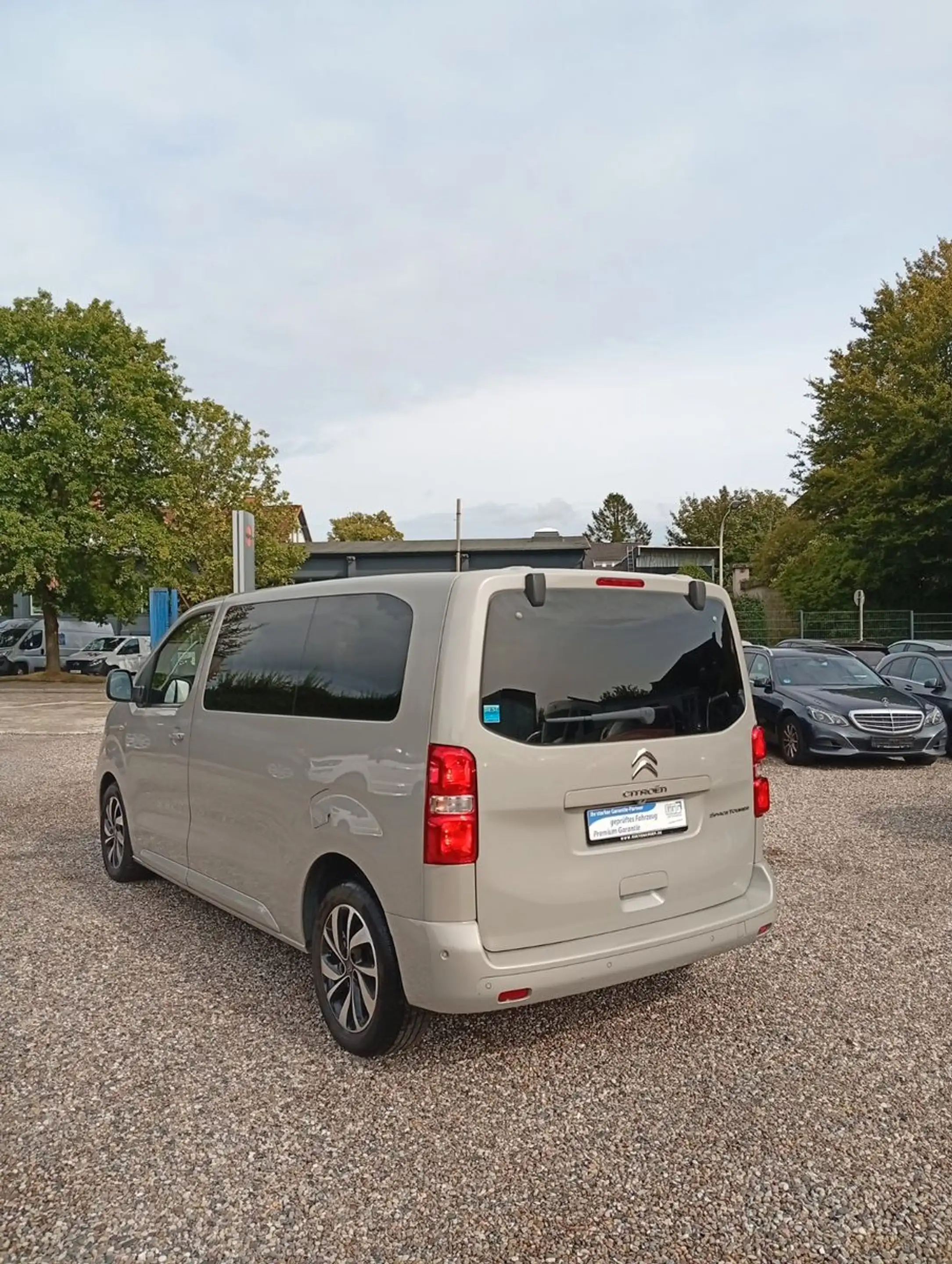 Citroen Spacetourer 2,0 BlueHDi.Navi.Kamera.Pano-R.HUD. — photo 4