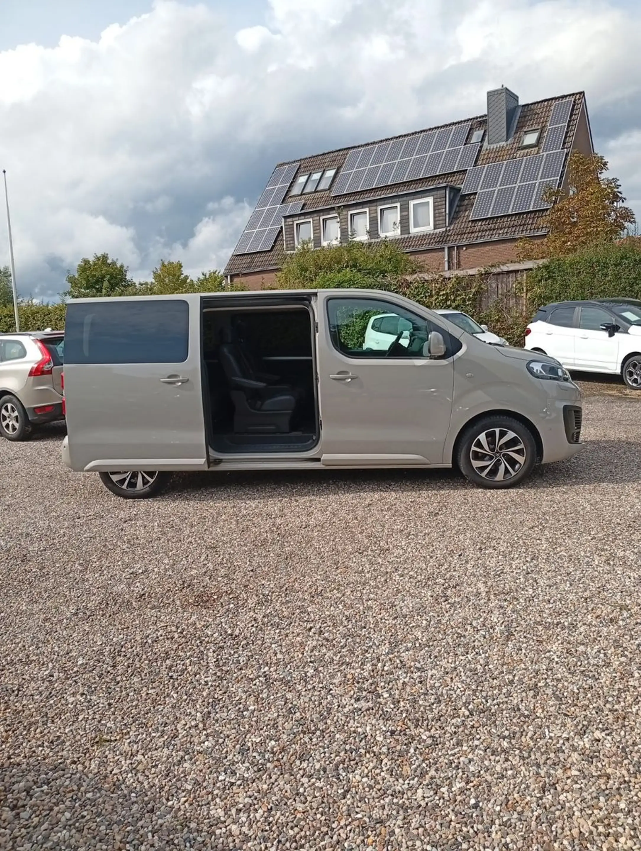 Citroen Spacetourer 2,0 BlueHDi.Navi.Kamera.Pano-R.HUD. — photo 10