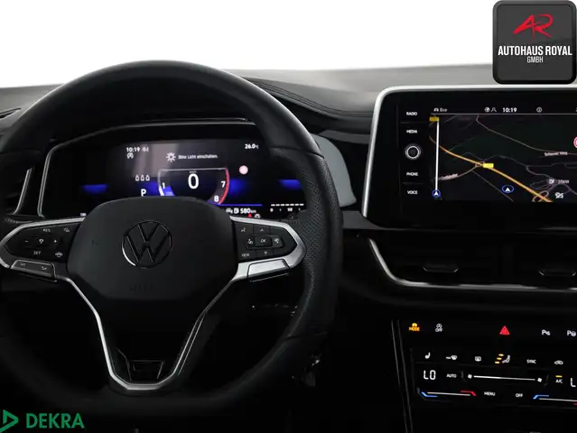 Volkswagen T-Roc view 15