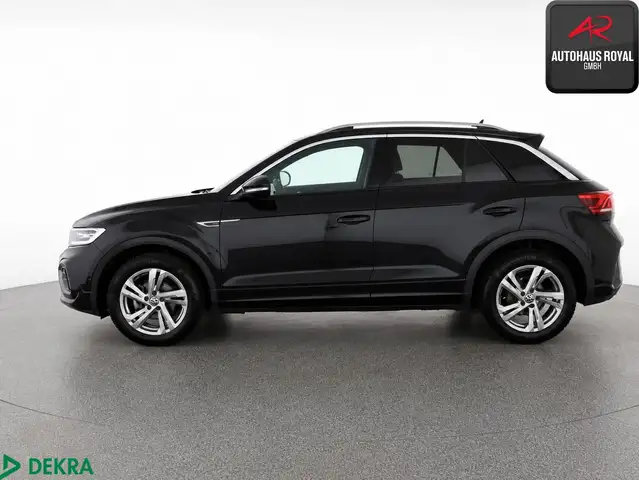 Volkswagen T-Roc view 2