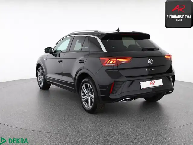 Volkswagen T-Roc view 3