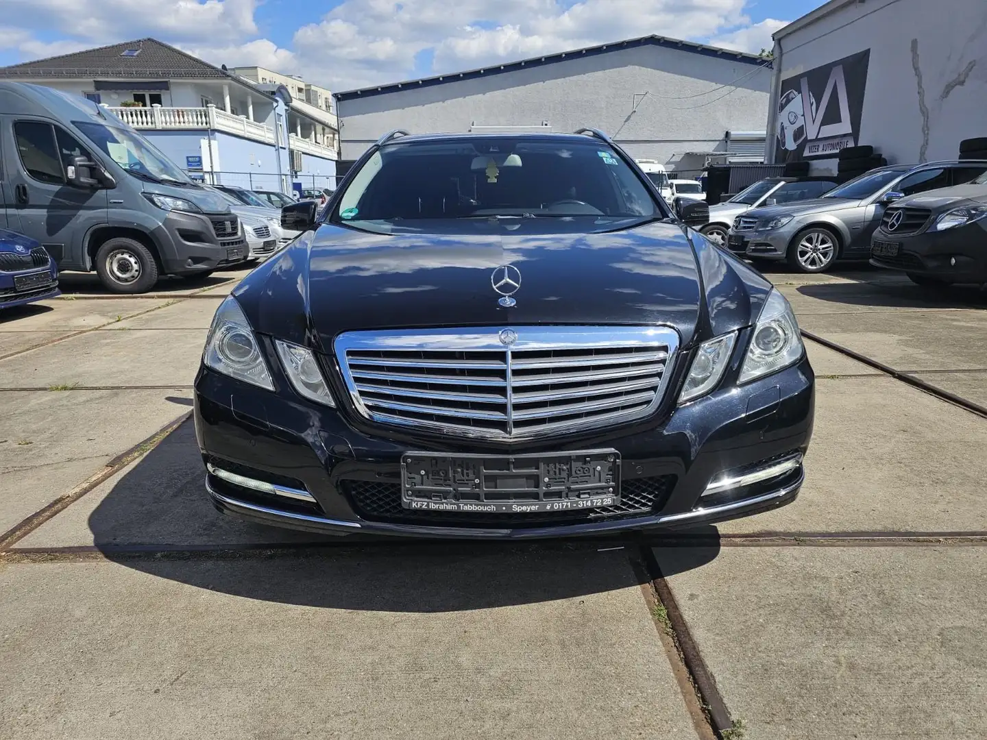 Mercedes-Benz E 200 E -Klasse T-Mod. E 200 CGI BlueEfficie Garantie Negro - 2