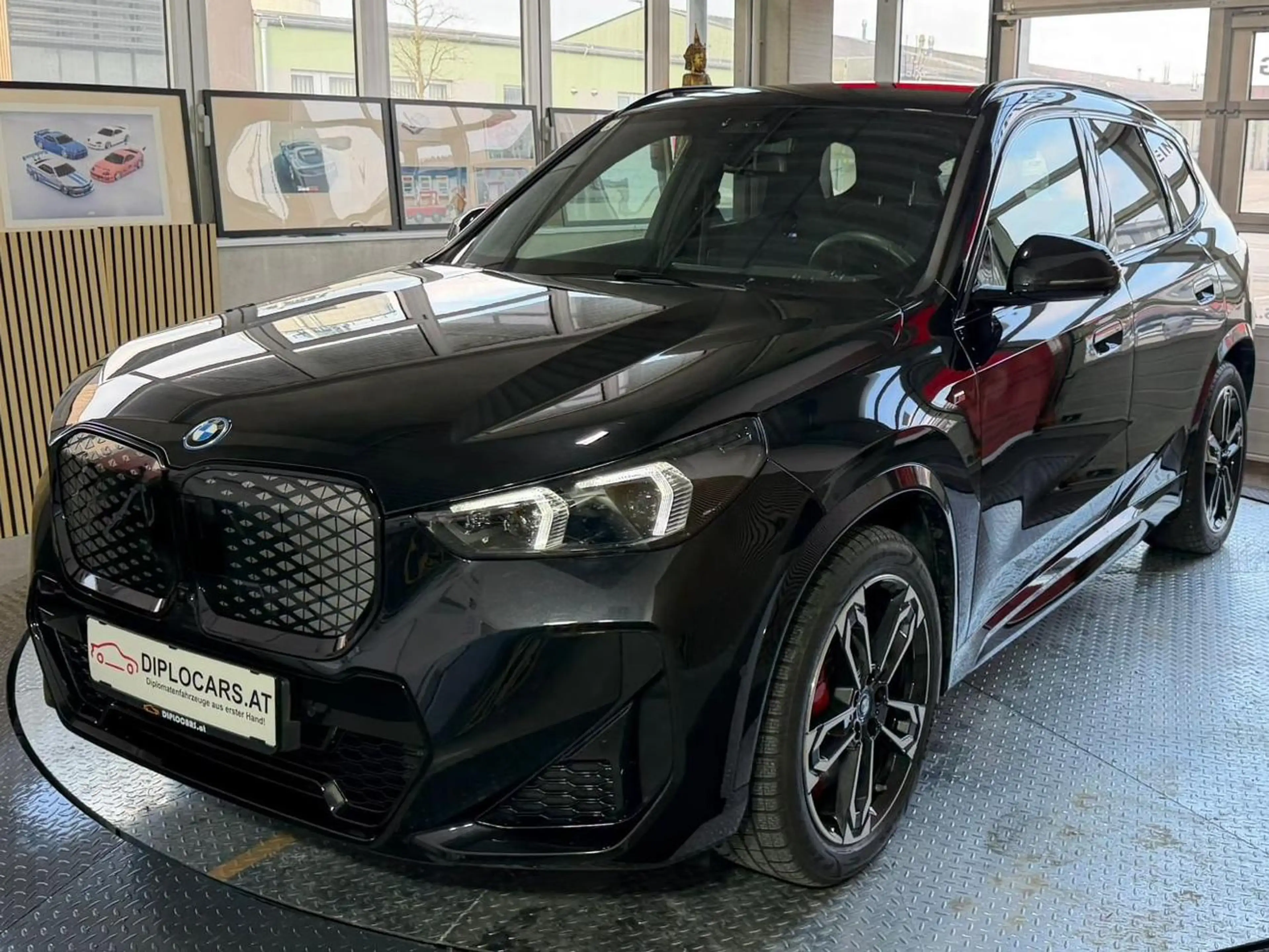 BMW iX1 30xDrive M-Sport 22kW — photo 3