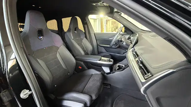 BMW Ix1 view 9
