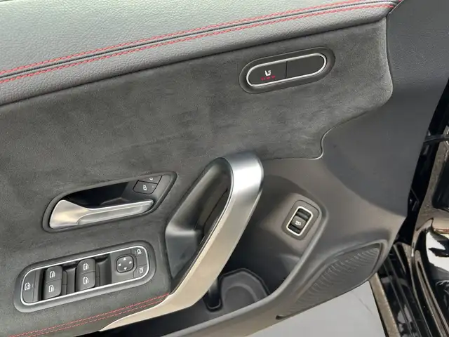 Mercedes-Benz Cla Class view 12