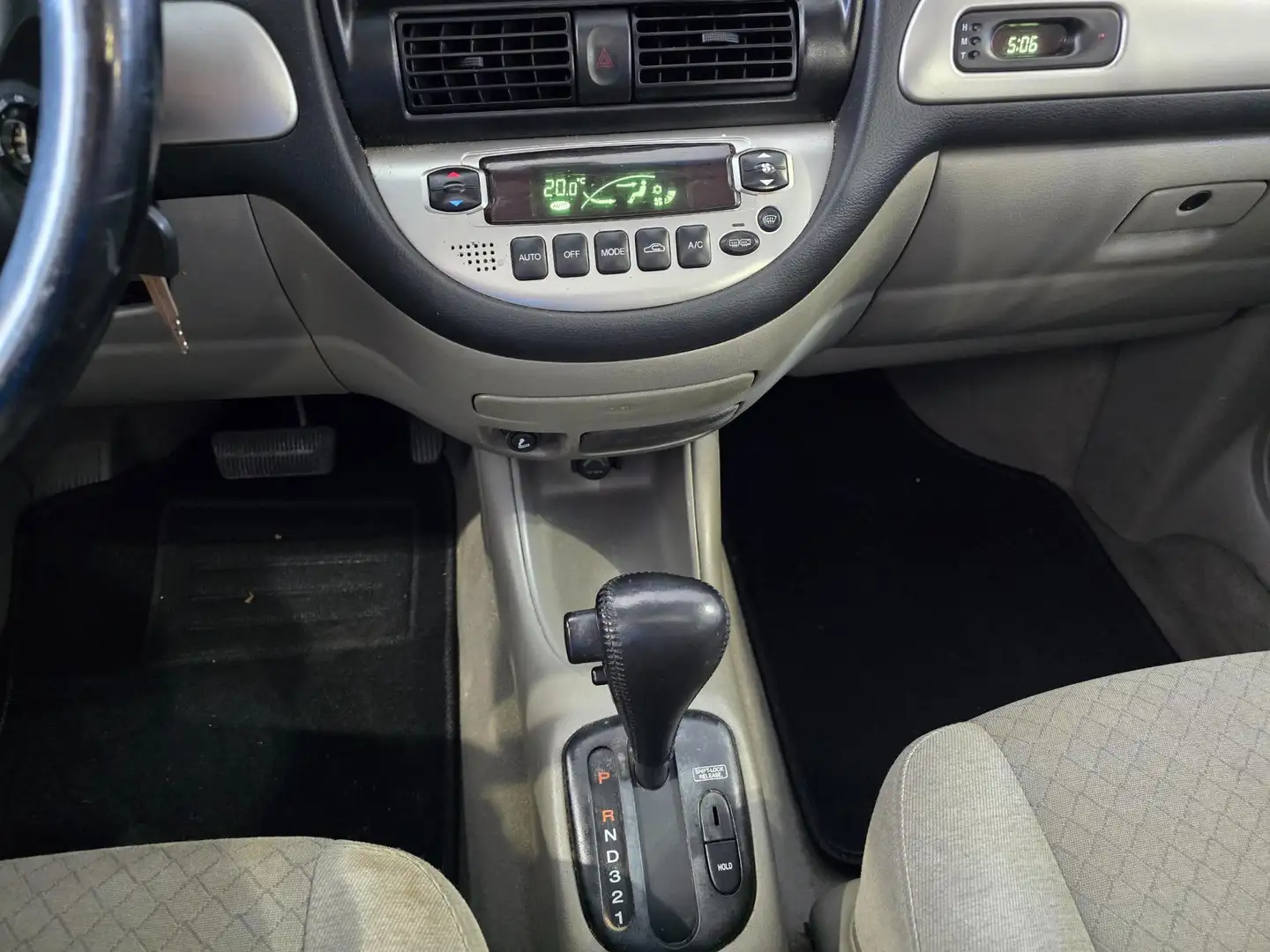 Chevrolet Tacuma 2.0 Class AUTOMAAT | Airco | Nieuwe APK | NAP | nw Nero - 2