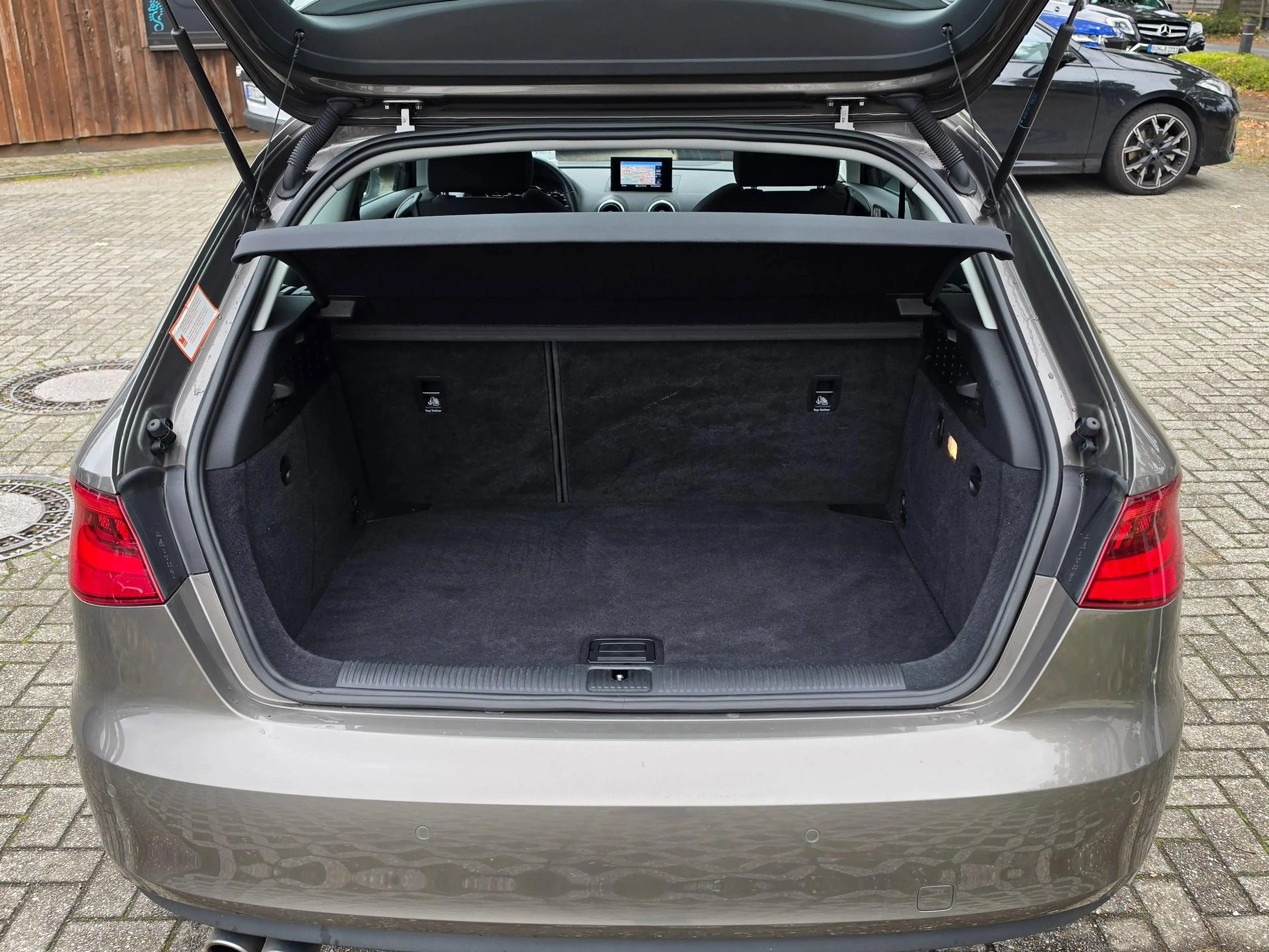 Audi A3 A3 Diesel 2.0 TDI S line Sportpaket Tüv 11.2026 — photo 8