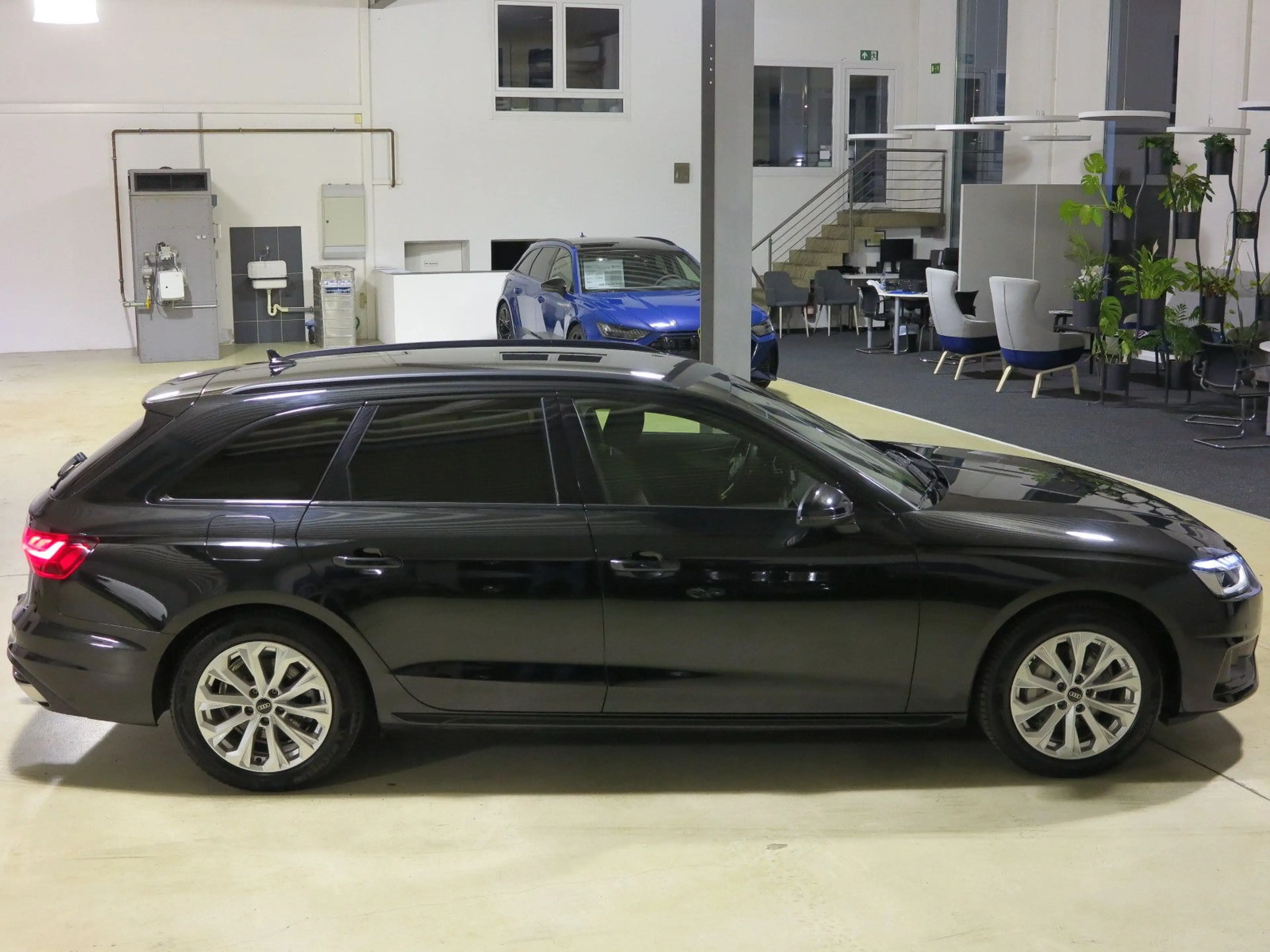 Audi A4 Avant 40 TFSI 2.0 quatt S tronic advanced AHK — photo 14
