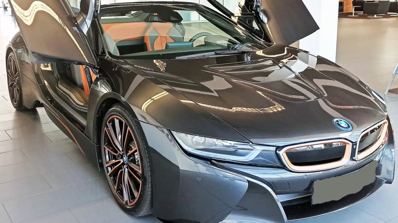 BMW i8