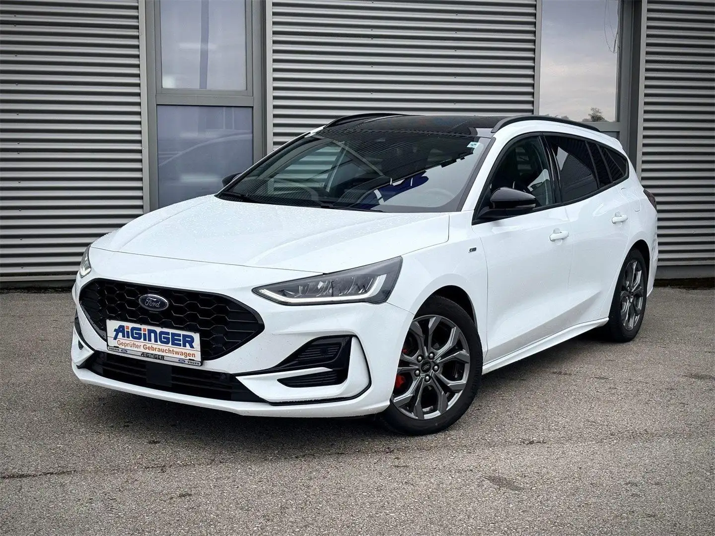 Ford Focus ST-Line Turnier Hybrid 125PS EcoBoost Weiß - 2