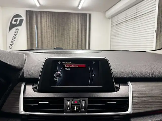 BMW 2 Series view 19
