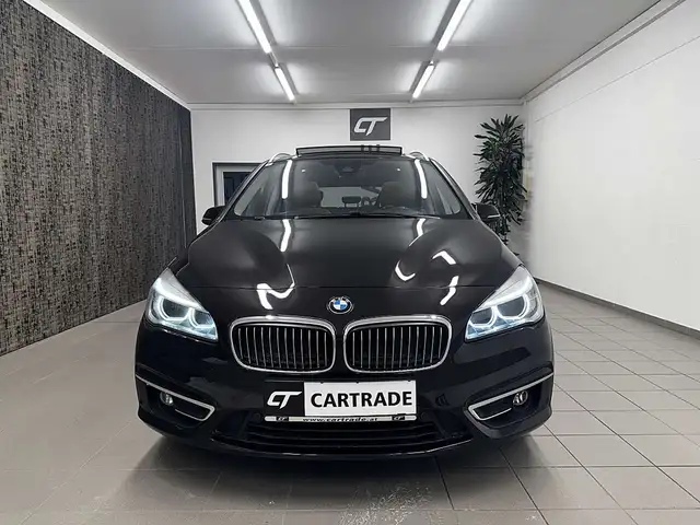 BMW 2 Series view 3